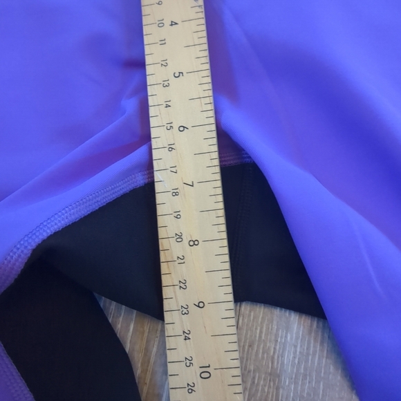 NWOT Lululemon Leggings Women's Size 8 Purple Cropped Ignite Athletic Yoga - Picture 5 of 7